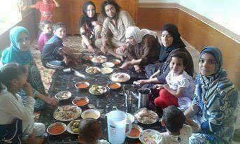 فتيات في أحضان مسلحي داعش